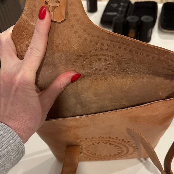 Tan Leather Crossbody Bag - Picture 5 of 7